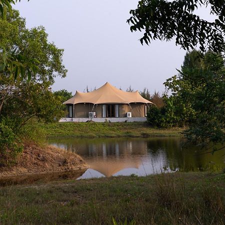 The Alampara Resort - Luxury Boutique Glamping & Water Sports Cheyūr エクステリア 写真